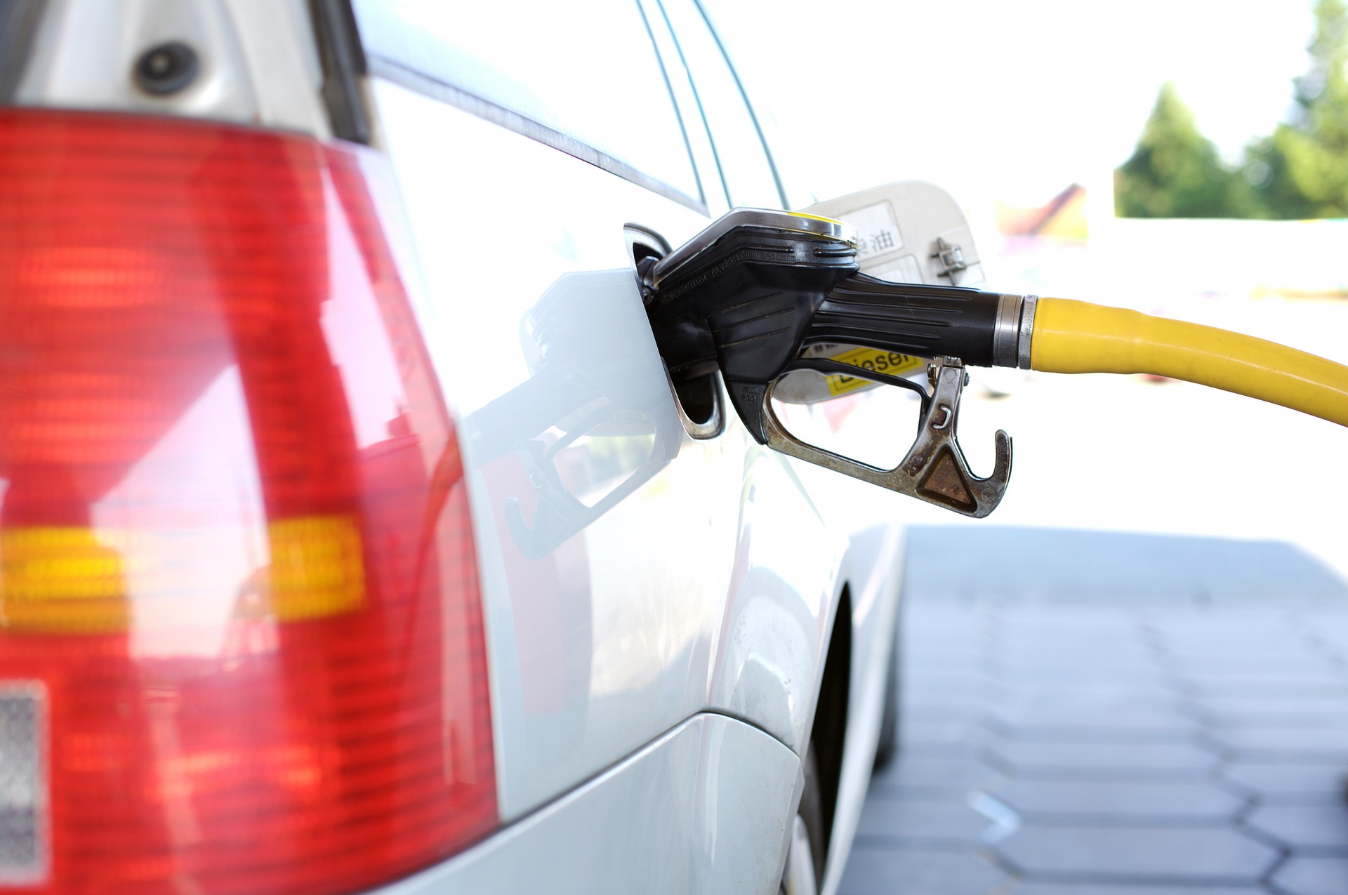 pompa benzina(1).jpg